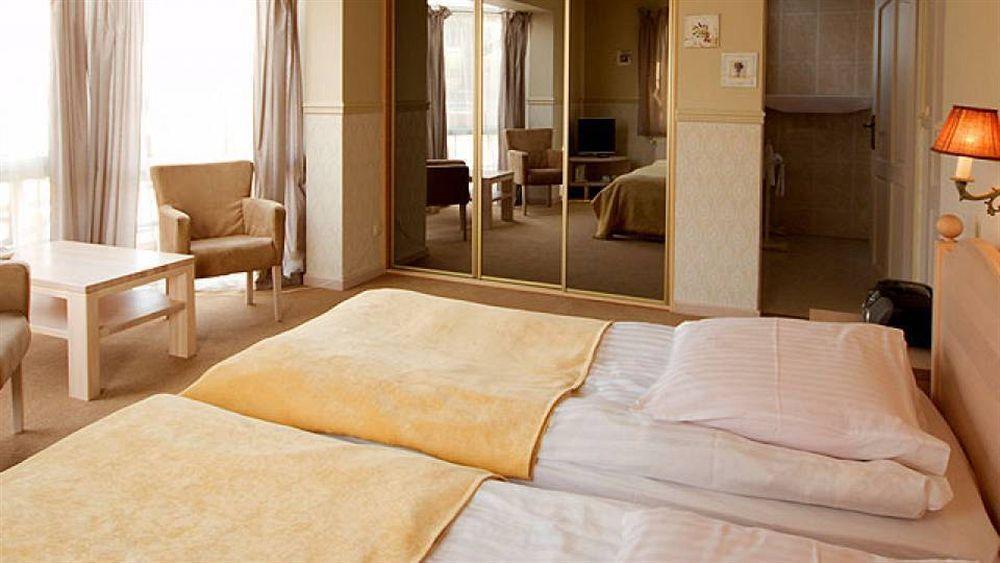 Afrodyta Spa & Wellness Resort オシノ・ルブシュ エクステリア 写真